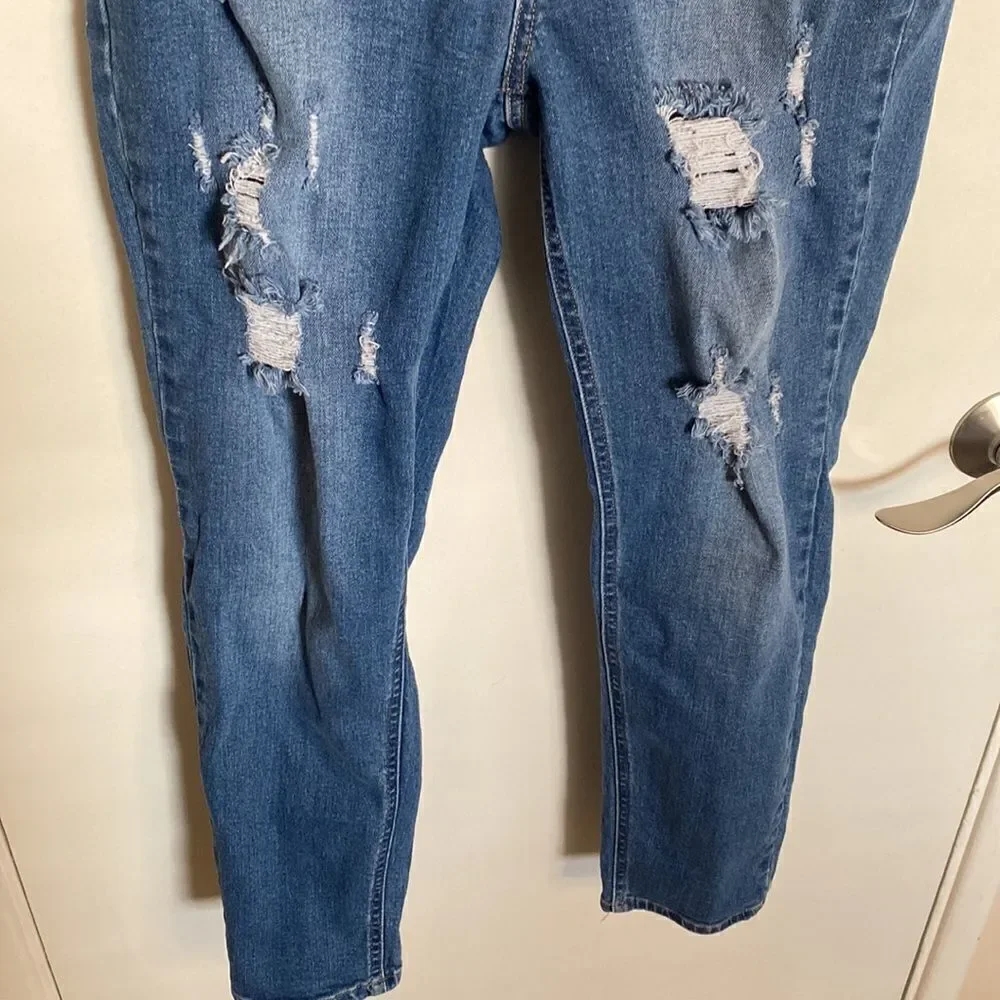 Black Label-distressed jeans medium blue wash-cropped ankle- stretchy- size 29